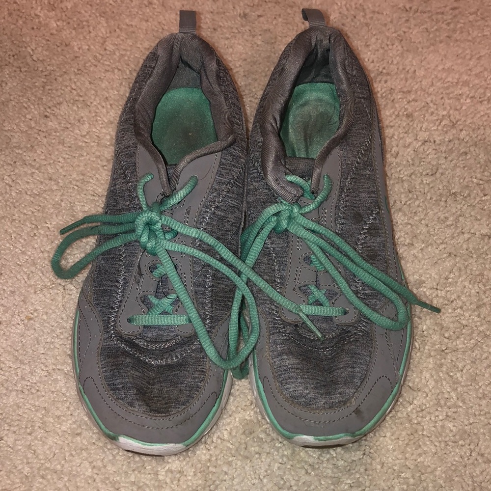 Gray Tennis shoes